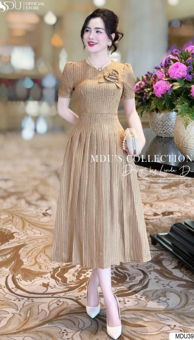 GOLDEN GRACE – ELEGANT PLEATED DRESS WITH FLORAL DETAIL | MDU3906
