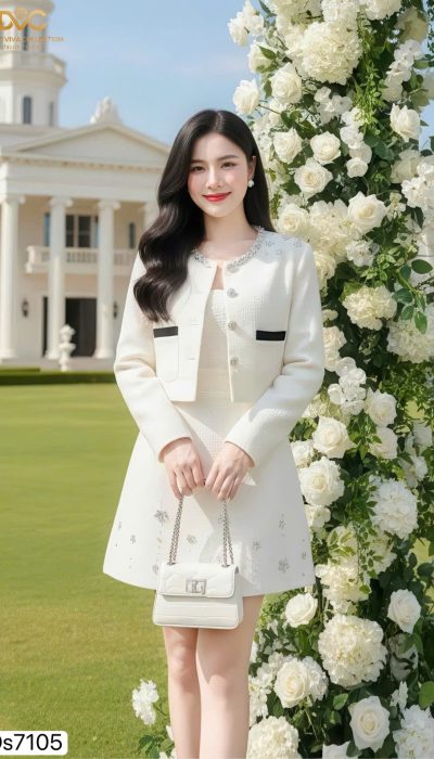 ✨ IVORY TWEED PRINCESS – PEARL-TRIMMED IVORY TWEED SET | DS7105