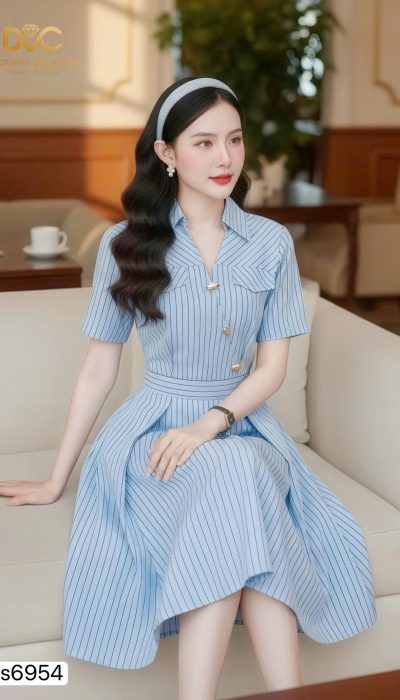 ✨ BLUE ELEGANCE – PASTEL STRIPED V-NECK DRESS | DS6954