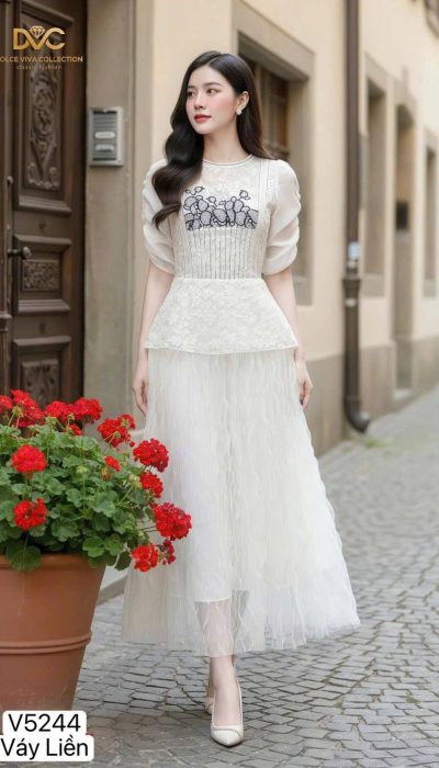 V5244 – Timeless Feminine Elegance ✨