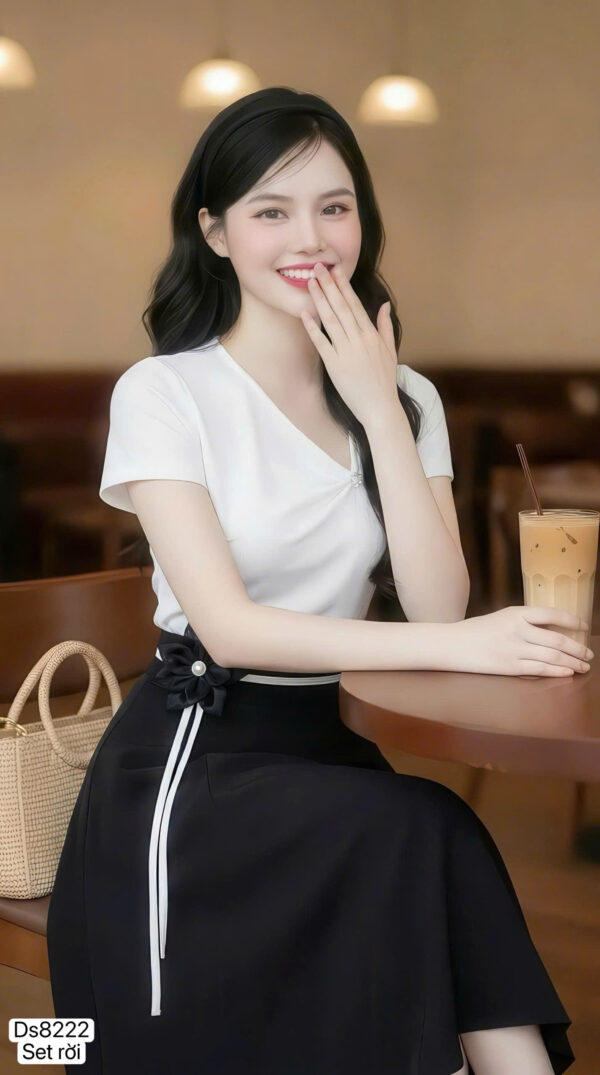 The Monochrome Parisian Chic Ensemble - DS8222