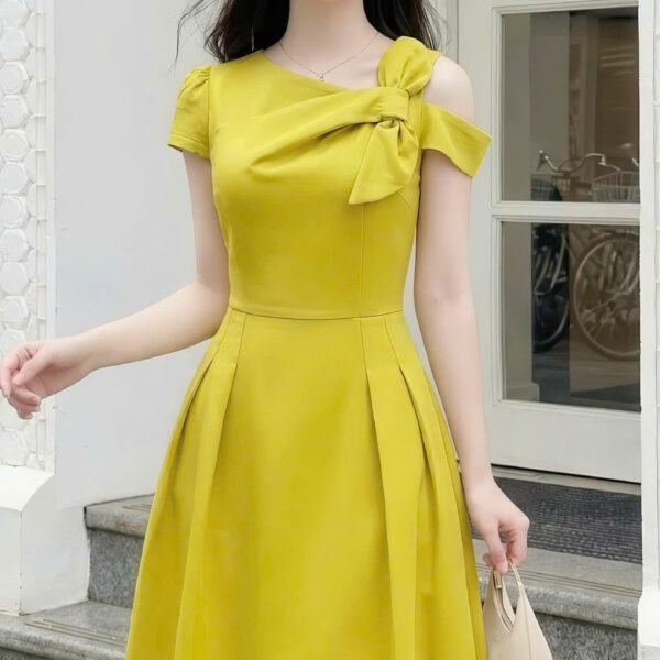 The Citrine Radiance Silk Symphony Gown - DS8272