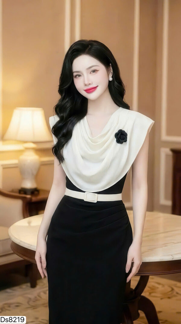 The Midnight Elegance Contrast Gown - DS8219