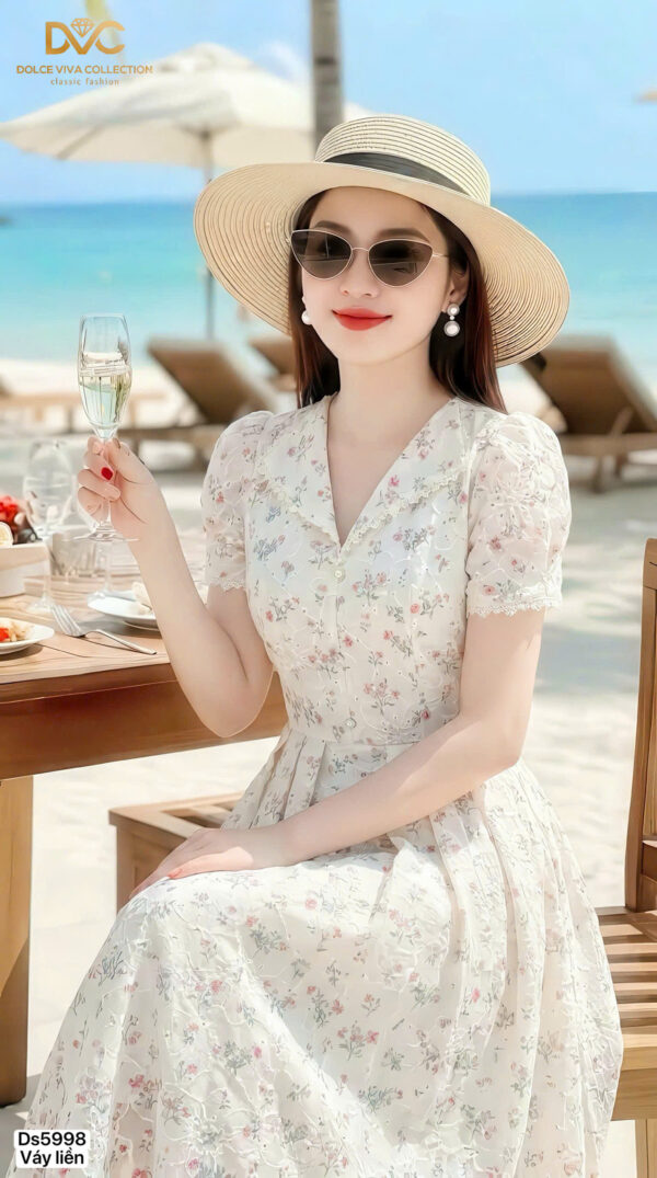 The Vintage Floral Embroidered Boil Dress - DS5998