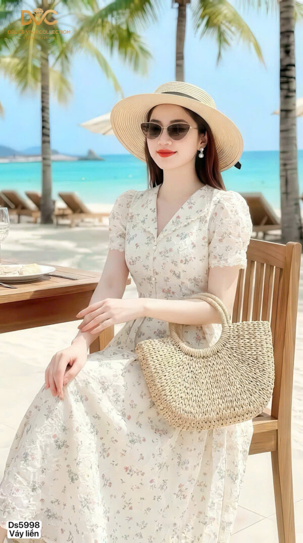 The Vintage Floral Embroidered Boil Dress - DS5998