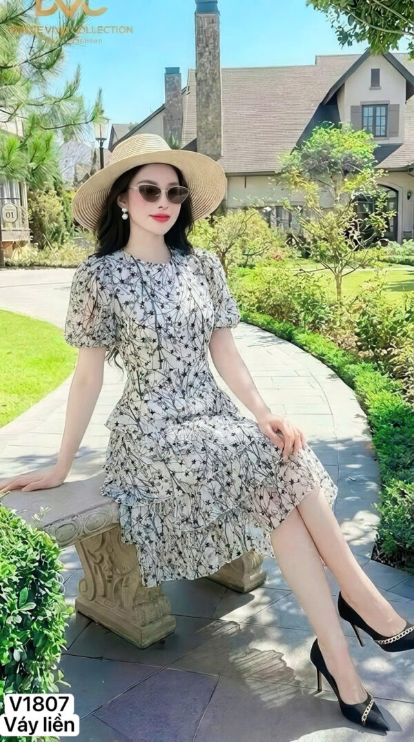 The Ethereal Vintage Charm Ensemble - V1807